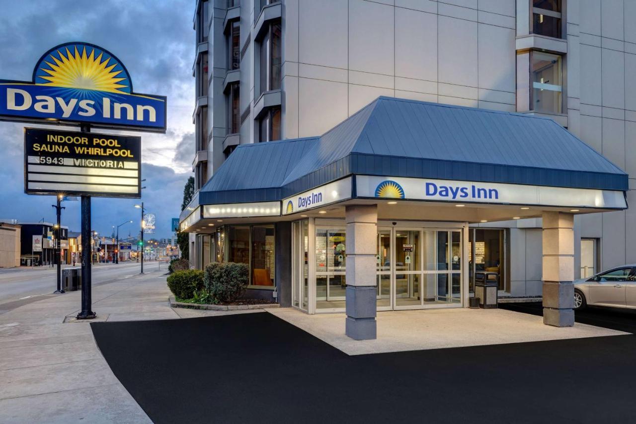 Days Inn By Wyndham Niagara Falls Near The Falls Exterior photo